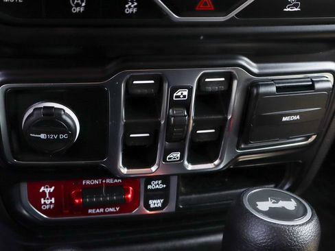 Used 2021 Jeep Wrangler Unlimited Rubicon AWD/4WD image 40