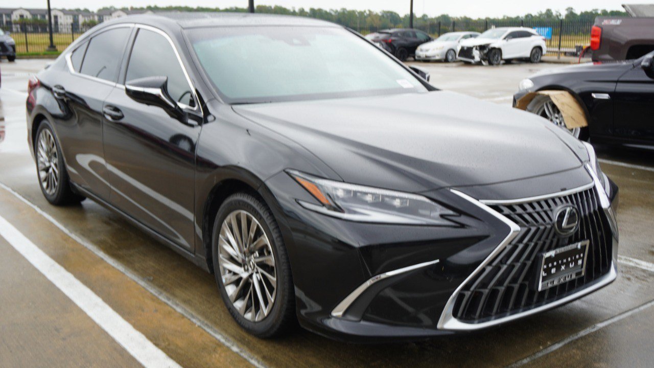 Used 2024 Lexus ES 350 Ultra Luxury w/ Accessory Package (Z2) FWD image 3