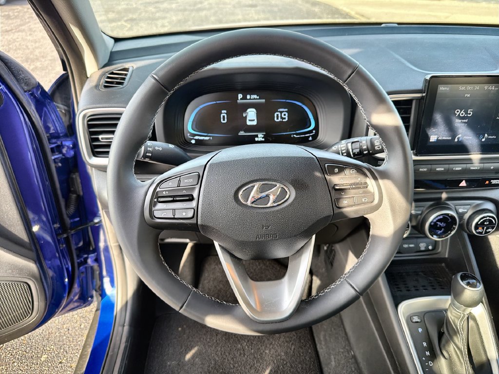 Used 2026 Hyundai Venue SEL FWD image 11
