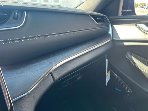 New 2025 Jeep Grand Cherokee Overland image 34