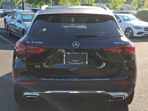 Used 2022 Mercedes-Benz GLA 250 4MATIC image 5