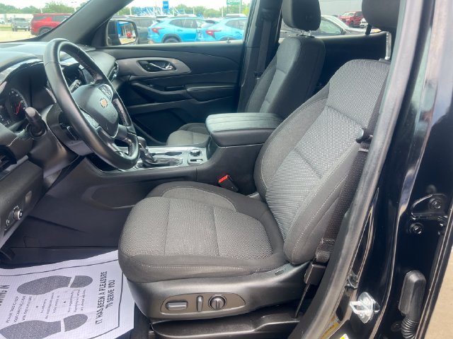 Used 2023 Chevrolet Traverse LT w/ LPO, Floor Liner Package AWD/4WD image 11