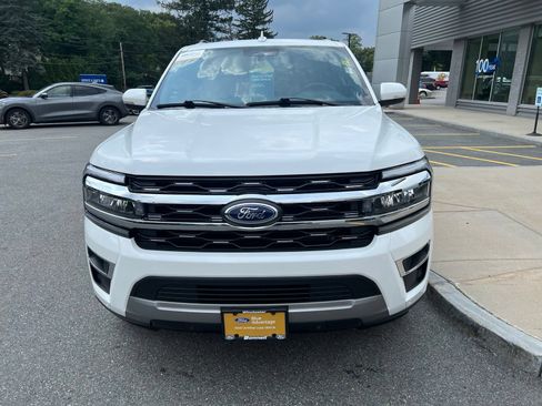 Used 2024 Ford Expedition Limited AWD/4WD image 2