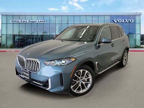 Used 2025 BMW X5 xDrive50e image 1