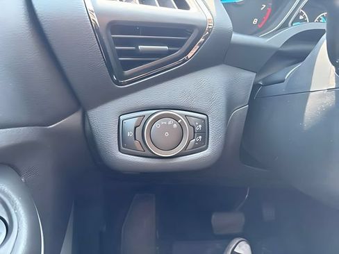 Used 2015 Ford Escape Titanium FWD image 16
