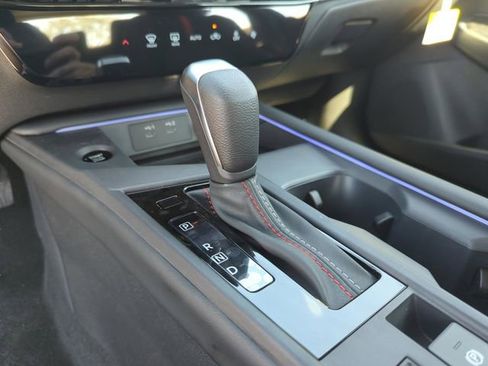 New 2026 Nissan Sentra SR w/ Floor Mat Package FWD image 38
