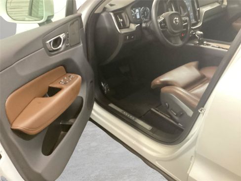 Used 2019 Volvo XC60 T5 Inscription w/ Protection Package FWD image 23