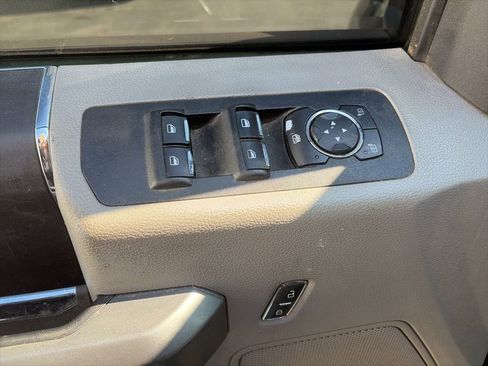 Used 2019 Ford F150 XLT image 14