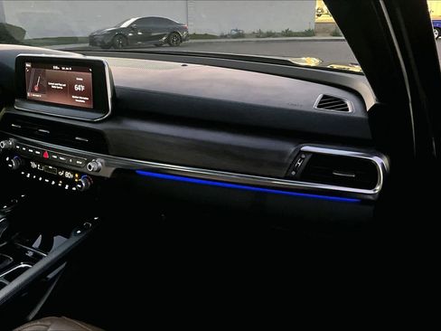 Used 2021 Kia Telluride SX w/ SX Prestige Package image 18