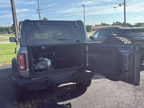 New 2025 Ford Bronco Badlands image 12