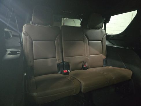 Used 2024 Chevrolet Tahoe High Country image 12