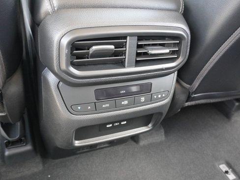 Used 2025 Honda Pilot Touring image 34