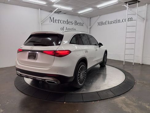 Used 2026 Mercedes-Benz GLC 300 image 7