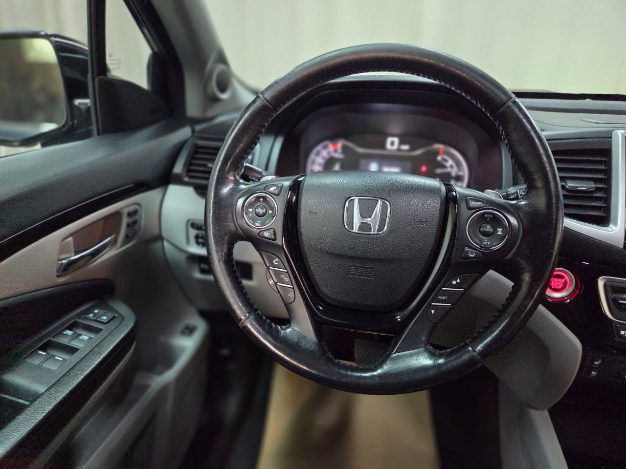 Used 2018 Honda Pilot Elite image 28