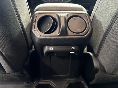Used 2024 Jeep Gladiator Sport AWD/4WD image 13