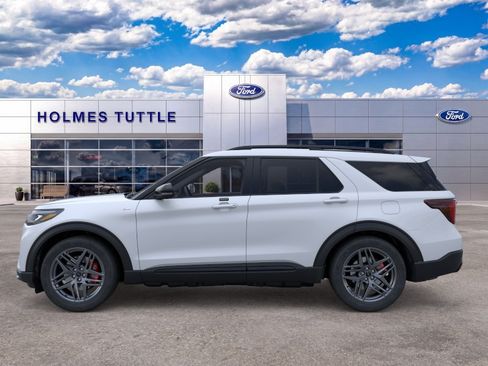 New 2026 Ford Explorer ST-Line w/ ST-Line Street Pack RWD image 3