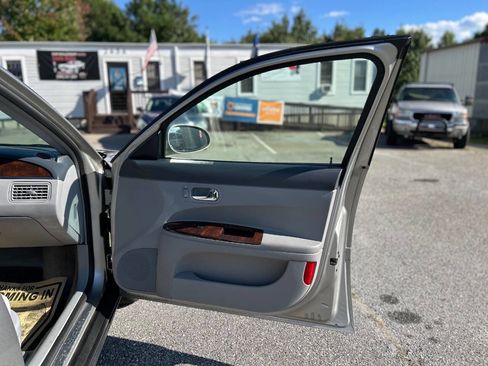 Used 2007 Buick LaCrosse CX image 10