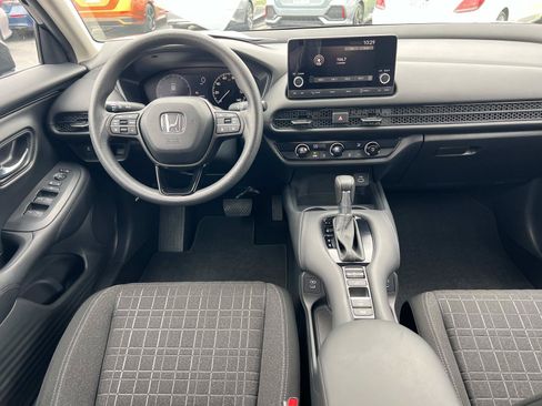 Used 2025 Honda HR-V LX image 7