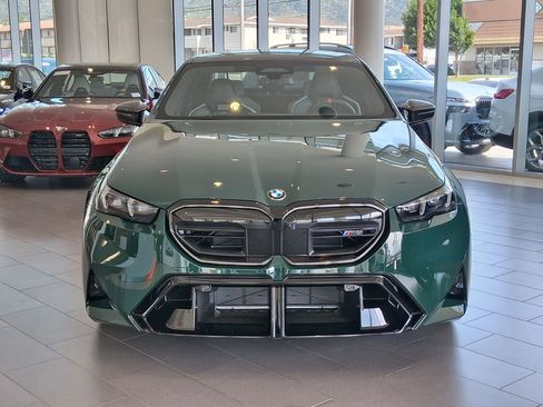 New 2026 BMW M5 w/ Executive Package image 2