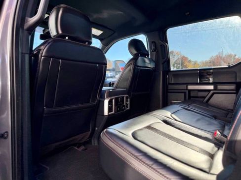 Used 2022 Ford F350 Platinum AWD/4WD image 36