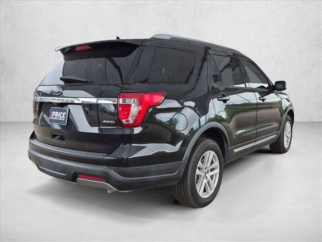 Used 2019 Ford Explorer XLT w/ Equipment Group 202A AWD/4WD image 5