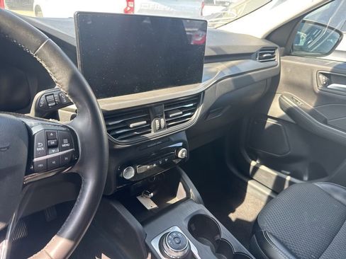Used 2023 Ford Escape SE FWD image 21