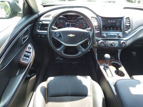 Used 2014 Chevrolet Impala LT w/ Premium Seating Package FWD image 10