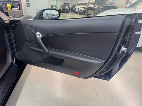 Used 2007 Chevrolet Corvette Coupe image 9