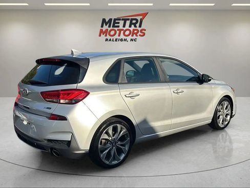 Used 2019 Hyundai Elantra GT N Line image 5
