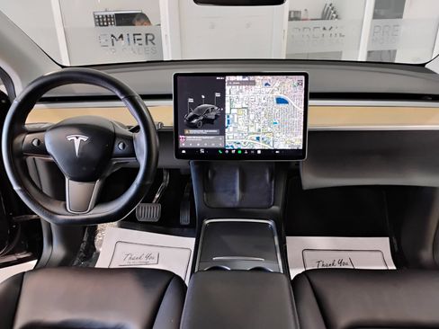 Used 2021 Tesla Model Y 2WD image 31