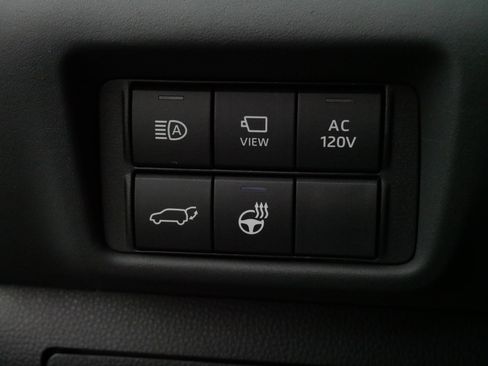 Used 2024 Toyota Highlander Platinum image 28