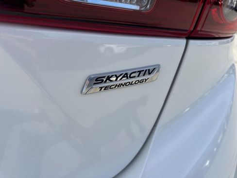 Used 2018 MAZDA MAZDA3 Touring image 26