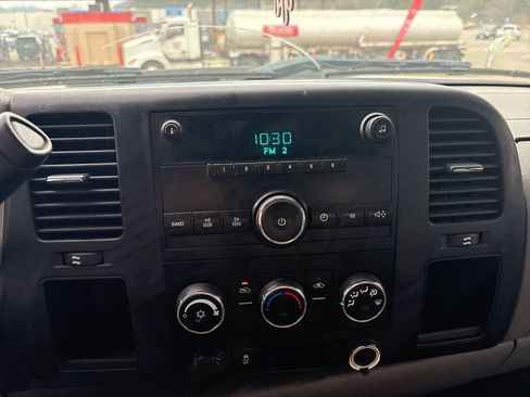 Used 2014 GMC Sierra 2500 W/T image 9