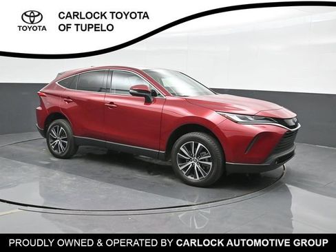 Used 2023 Toyota Venza LE image 5