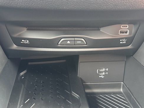 New 2026 Chrysler Pacifica Pinnacle image 26