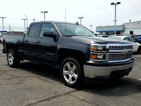 Used 2015 Chevrolet Silverado 1500 LT w/ LT Plus Package AWD/4WD image 9