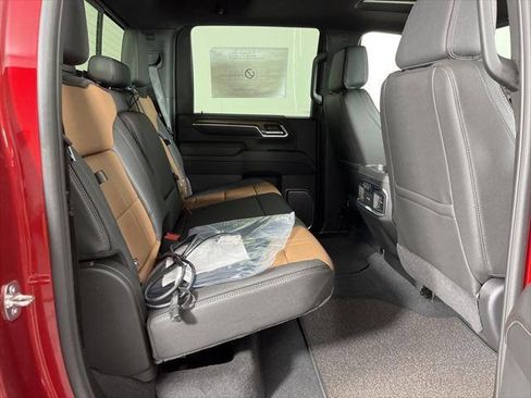 Used 2024 Chevrolet Silverado 2500 High Country w/ Technology Package image 7