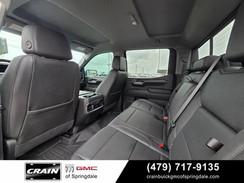 Used 2023 GMC Sierra 1500 SLT w/ SLT Premium Plus Package AWD/4WD image 28