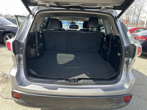 Used 2015 Toyota Highlander XLE image 8