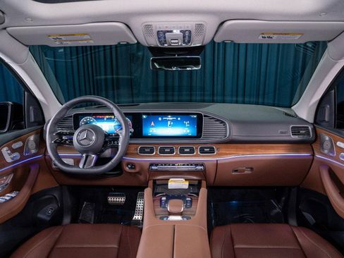 New 2026 Mercedes-Benz GLS 450 4MATIC image 14