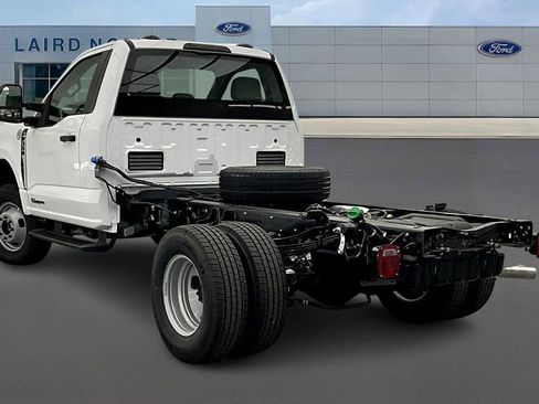 New 2026 Ford F350 XL w/ XL Chrome Package image 3