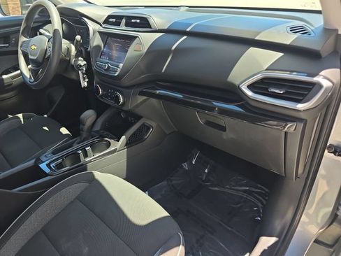 Used 2023 Chevrolet TrailBlazer LS FWD image 25