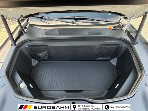 Used 2025 Rivian R1S Adventure AWD/4WD image 32