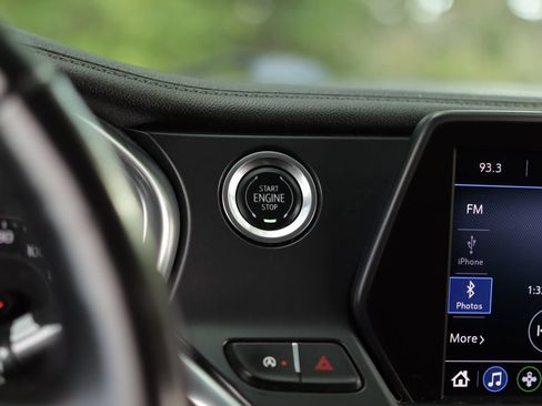 Used 2020 Chevrolet Blazer LT FWD image 18
