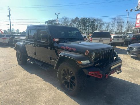 Used 2021 Jeep Gladiator Overland image 3