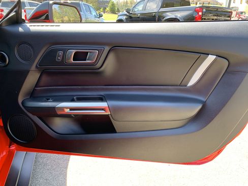 Used 2021 Ford Mustang Shelby GT500 w/ Technology Package image 52