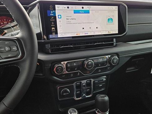 New 2026 Jeep Gladiator Sport image 15