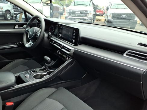 Used 2022 Kia K5 LXS FWD image 10