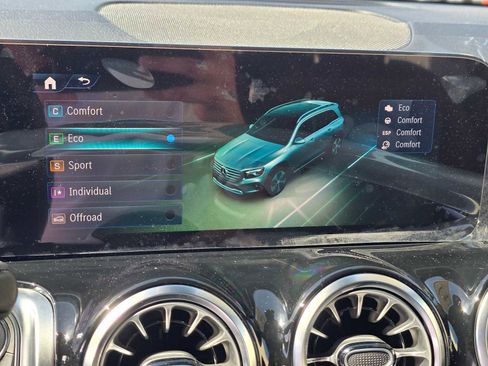 New 2026 Mercedes-Benz GLB 250 4MATIC image 33