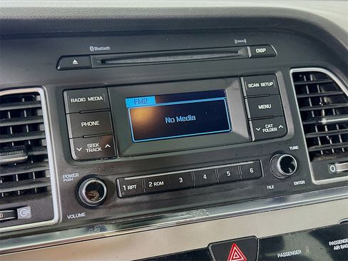 Used 2015 Hyundai Sonata SE image 21